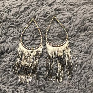 I’m selling earrings